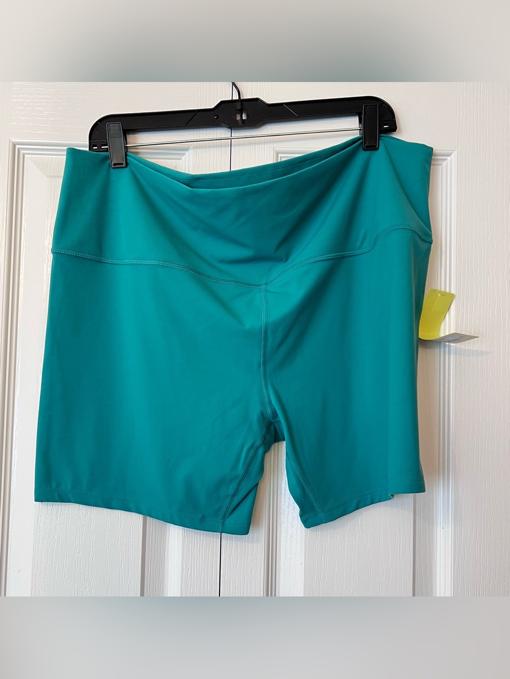 All in Motion Women's Green High-Rise Athletic Shorts Size 3X NWT
